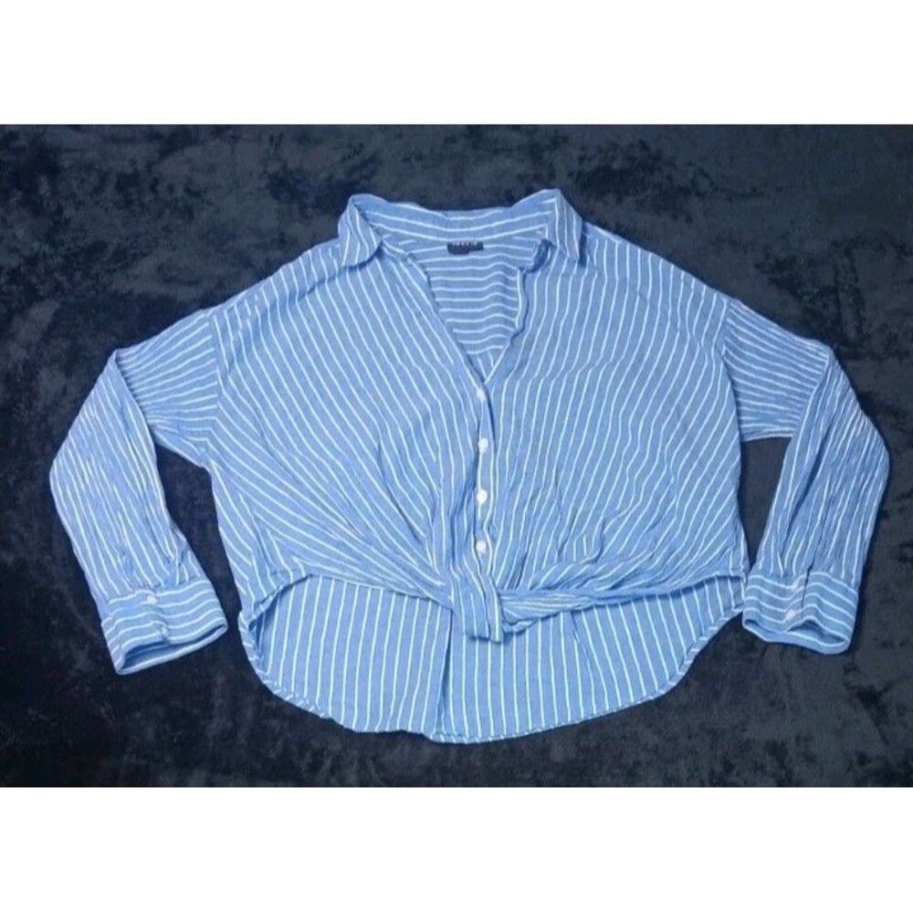 Torrid Twist Front Striped Cropped Button Up Blouse 0 Blue Coastal Nautical Boho
